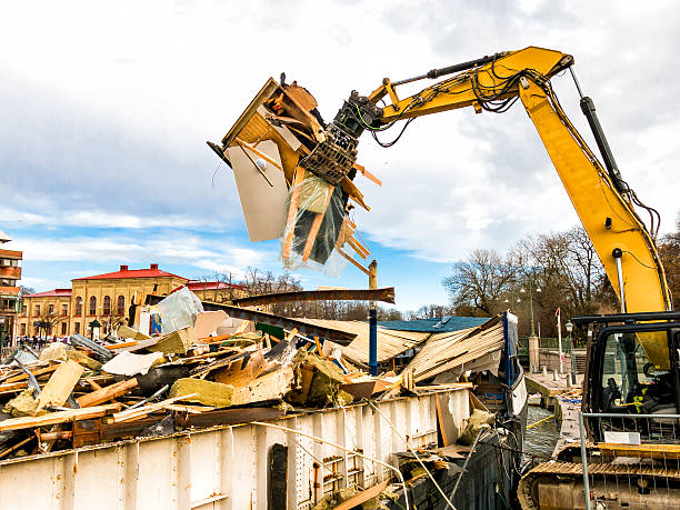 Best Construction Debris Removal  in Euclid, OH